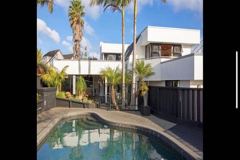 Photo of property in 48 Loloma Drive, Half Moon Bay, Auckland, 2012