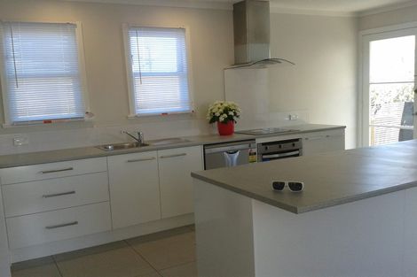 Photo of property in 25a Te Kawa Road, Greenlane, Auckland, 1061