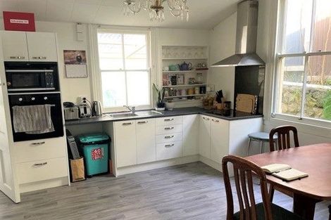 Photo of property in 121-123 Shakespeare Road, Bluff Hill, Napier, 4110