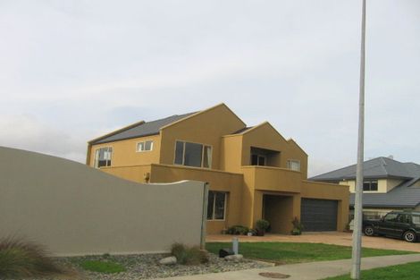 Photo of property in 29 Pendennis Point, Camborne, Porirua, 5026