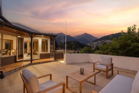 Photo of property in 732 Peninsula Road, Kelvin Heights, Queenstown, 9300