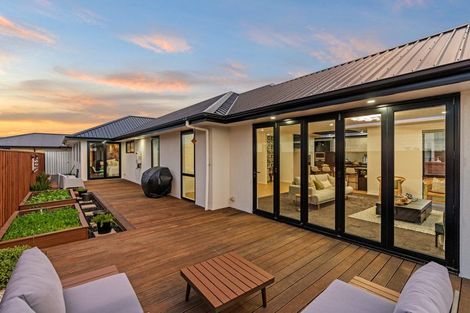 Photo of property in 5 Skibbereen Drive, Halswell, Christchurch, 8025