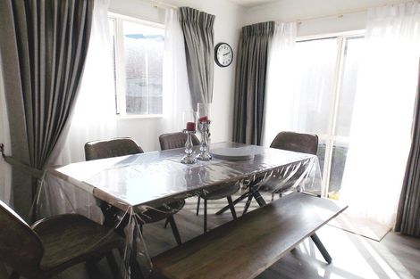 Photo of property in 107 Ashton Fitchett Drive, Brooklyn, Wellington, 6021