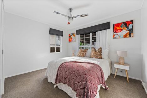 Photo of property in 7 Faram Place, Massey, Auckland, 0614
