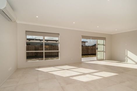Photo of property in 10 Kabardin Street, Karaka, Papakura, 2113