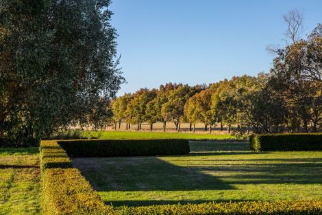 Photo of property in Gladstone Road, Gladstone, 5884