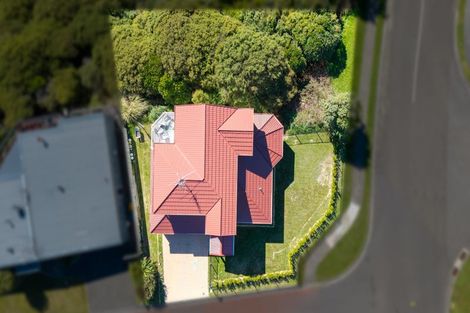 Photo of property in 2 Cromarty Place, Papakowhai, Porirua, 5024