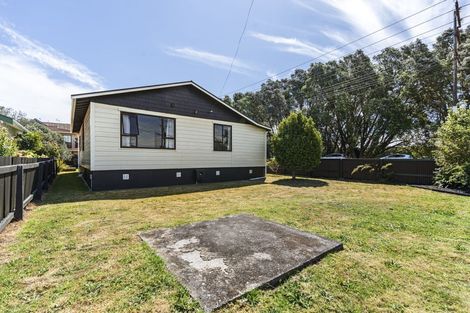 Photo of property in 29 Parris Street, Waitara, 4320