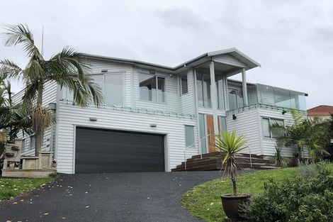 Photo of property in 27 Lagoon Way, West Harbour, Auckland, 0618