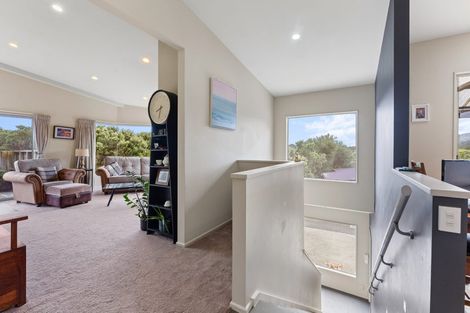 Photo of property in 14 Charlotte Way, Raumati South, Paraparaumu, 5032