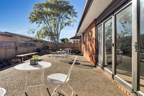 Photo of property in 100 Shakespeare Street, Leamington, Cambridge, 3432