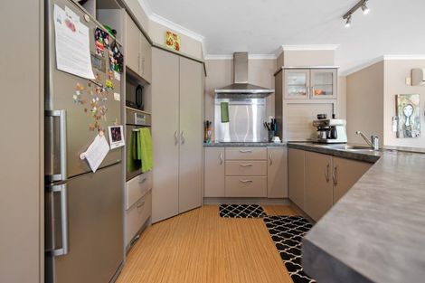 Photo of property in 14 Compton Grove, Huntington, Hamilton, 3210