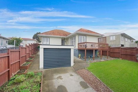 Photo of property in 1/9 Sheehan Road, Te Atatu South, Auckland, 0610