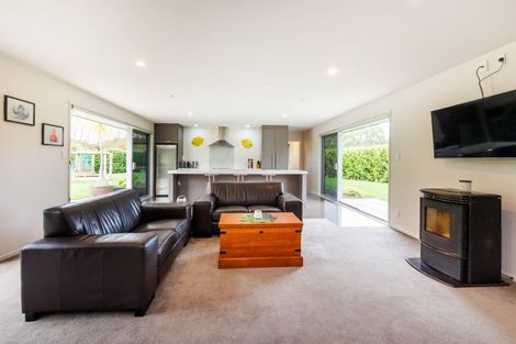 Photo of property in 100 Greer Court, Bunnythorpe, Palmerston North, 4481