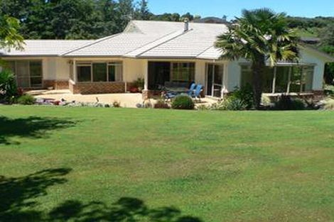 Photo of property in 1 Governors Heights, Whangamata, 3620