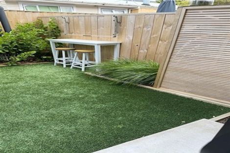 Photo of property in 7/24 Yeovil Road, Te Atatu Peninsula, Auckland, 0610