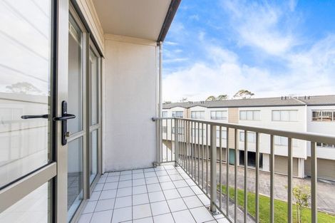 Photo of property in 32/120 Beach Haven Road, Beach Haven, Auckland, 0626