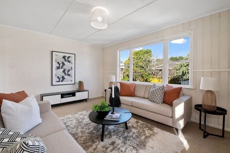 Photo of property in 1/28 Neal Avenue, Glenfield, Auckland, 0629