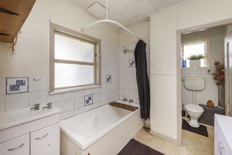 Photo of property in 36 Liverpool Street, Takaro, Palmerston North, 4412