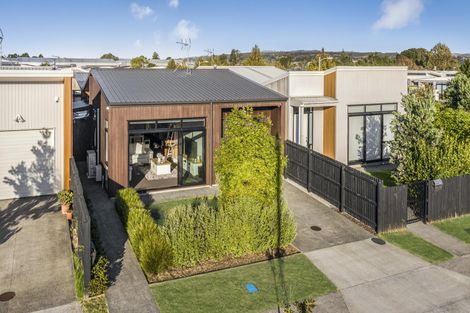 Photo of property in 15 Liberation Road, Papakura, 2110