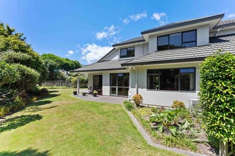 Photo of property in 30 Awanui Drive, Waikanae, 5036