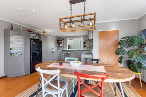 Photo of property in 1 Frances Street, Waikanae Beach, Waikanae, 5036