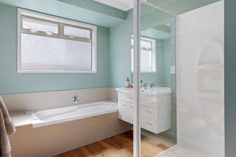 Photo of property in 10 Carex Close, Pyes Pa, Tauranga, 3112