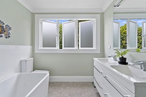 Photo of property in 79 Lincoln Road East, Everett Park, Inglewood, 4389