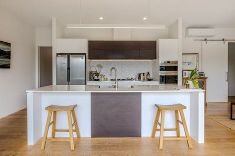 Photo of property in 16 Sapphire Spring Rise, Wanaka, 9305