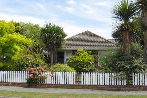 Photo of property in 41 Pembroke Street, Avondale, Christchurch, 8061