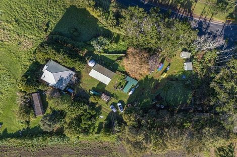 Photo of property in 2640 South Head Road, South Head, Helensville, 0874