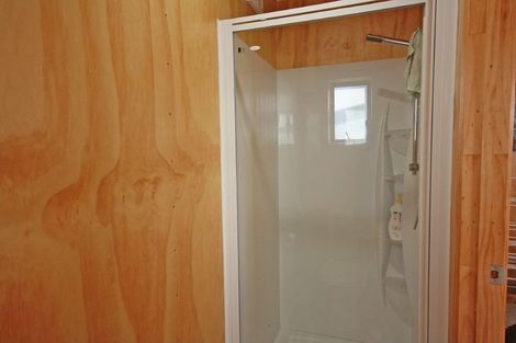 Photo of property in 105 Hampton Road, Whangamata, 3620