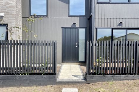 Photo of property in 6 Vanbrugh Place, Bucklands Beach, Auckland, 2014