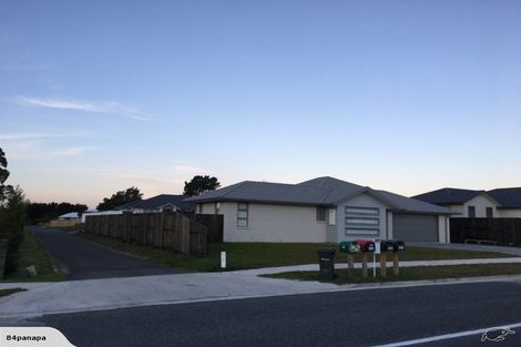 Photo of property in 10 Kayelene Place, Omokoroa, 3114