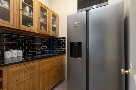 Photo of property in The Gables, 398 Waimea Road West, Brightwater, 7091