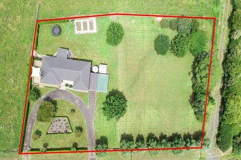 Photo of property in 145 Ponga Road, Opaheke, Papakura, 2584