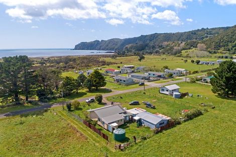 Photo of property in 63 Wharf Road, Hicks Bay, Tikitiki, 4087