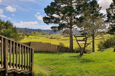 Photo of property in 30 Whiteman Road, Kawakawa, 0210