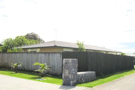 Photo of property in 14 Hocken Place, Mangere Bridge, Auckland, 2022
