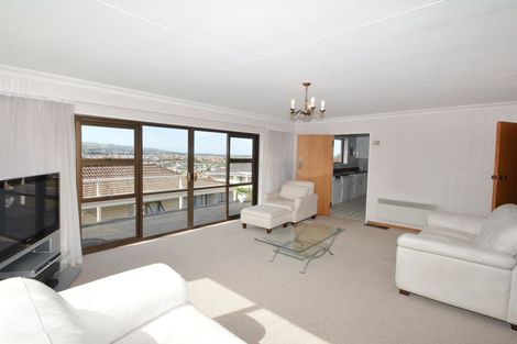 Photo of property in 29 Easther Crescent, Kew, Dunedin, 9012