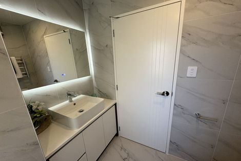 Photo of property in 47b Northcote Road, Hillcrest, Auckland, 0627