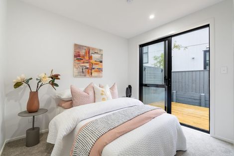 Photo of property in 6/2 Flaunty Place, West Harbour, Auckland, 0618