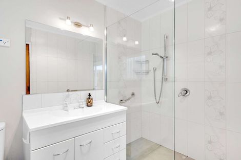 Photo of property in 24 Webb Place, Taradale, Napier, 4112