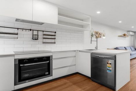 Photo of property in 30 Ivy Nola Way, Henderson, Auckland, 0612