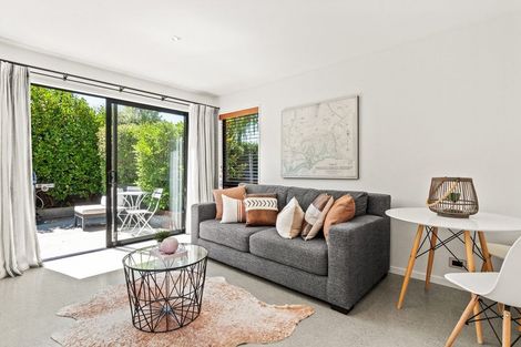 Photo of property in 1 Larkins Way, Arthurs Point, Queenstown, 9371