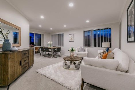 Photo of property in 36 Nimstedt Avenue, Oteha, Auckland, 0632