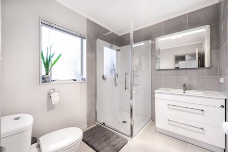 Photo of property in 129b Parrs Cross Road, Glen Eden, Auckland, 0612
