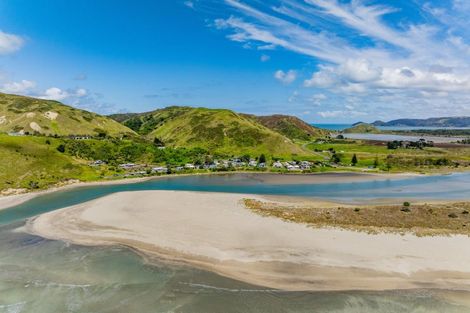 Photo of property in 14 Oraka Road, Mahia, Nuhaka, 4198