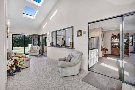Photo of property in 2 Heaphy Road, Opunake, 4616