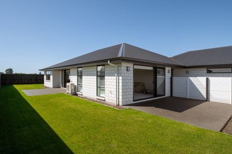 Photo of property in 8 Whitehall Drive, Springlands, Blenheim, 7201